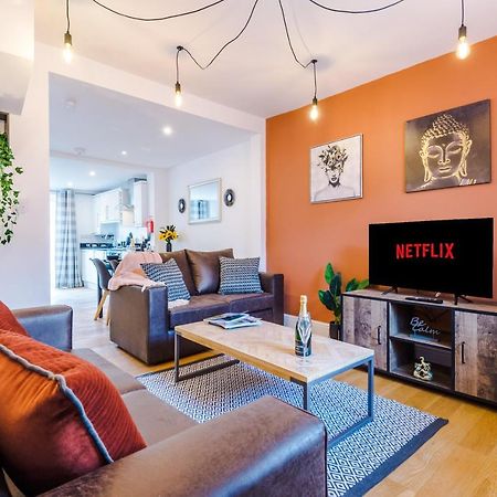 Pristine 2-Bed House In Chester By 53 Degrees Property, Ideal For Families & Small Groups, Great Location - Sleeps 6 Hough Green Esterno foto